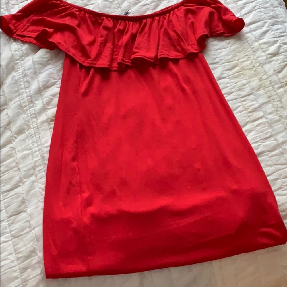 red bodycon dress (mini)